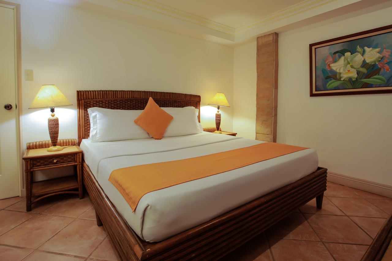 Paradise Garden Hotel And Convention Center Boracay Powered By Aston Manoc-Manoc Esterno foto